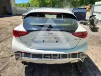 2017 Infinity QX30 photo