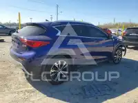 2017 Infinity QX30 photo