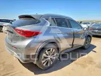 2017 Infinity QX30 photo