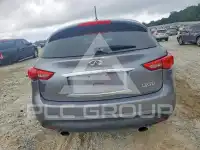 2017 Infinity QX70 photo