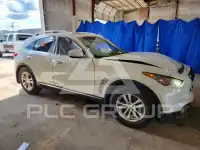 2017 Infinity QX70 фото