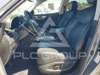 2017 Infinity QX70 photo