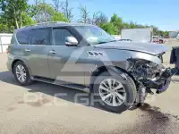 2017 Infinity QX80 photo