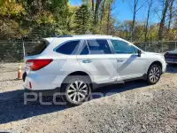 2017 Subaru Outback photo