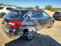 2017 Subaru Outback photo