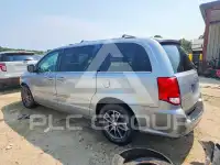 2017 Dodge CARAVAN фото