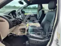 2017 Dodge CARAVAN фото