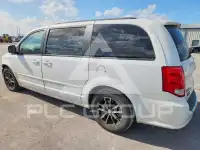 2017 Dodge CARAVAN фото