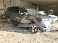 2017 Honda PILOT photo