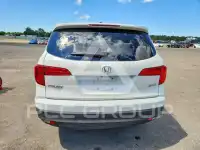 2017 Honda PILOT photo
