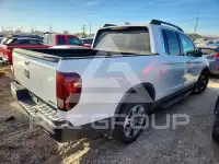2017 Honda RIDGELINE фото