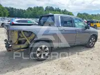 2017 Honda RIDGELINE photo