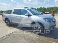 2017 Honda RIDGELINE photo