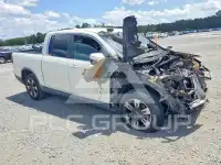 2017 Honda RIDGELINE photo