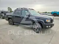 2017 Honda RIDGELINE photo