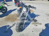 2017 Honda CM photo