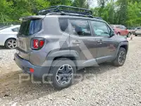 2017 Jeep Renegade photo