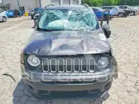 2017 Jeep Renegade photo