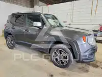 2017 Jeep Renegade photo
