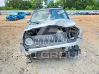 2017 Jeep Renegade photo