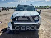 2017 Jeep Renegade photo