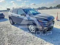 2017 Jeep CHEROKEE photo