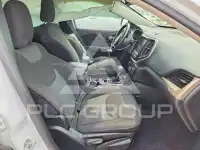 2017 Jeep CHEROKEE фото