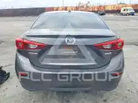 2017 Mazda 3 photo