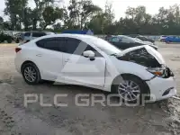 2017 Mazda 3 photo