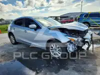 2017 Mazda 3 фото