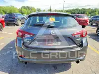 2017 Mazda 3 фото