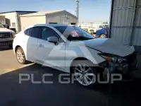 2017 Mazda 3 photo