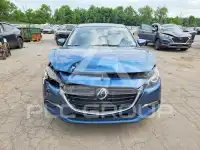 2017 Mazda 3 photo