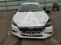 2017 Mazda 3 photo
