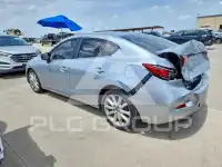 2017 Mazda 3 photo