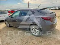 2017 Mazda 3 photo
