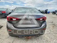 2017 Mazda 3 photo