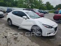 2017 Mazda 3 photo