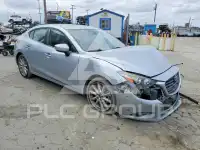 2017 Mazda 3 photo
