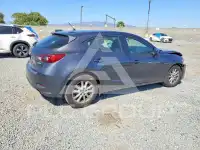 2017 Mazda 3 фото