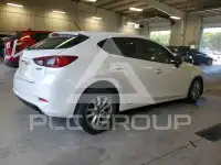 2017 Mazda 3 photo