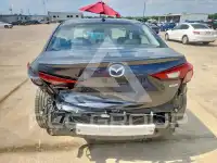 2017 Mazda 3 фото