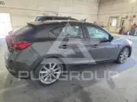 2017 Mazda 3 photo