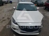 2017 Mazda 3 photo
