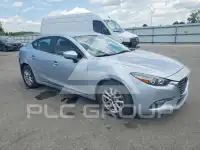 2017 Mazda 3 photo