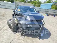 2017 Mazda 3 photo