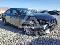 2017 Mazda 3 photo