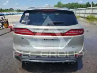 2017 Lincoln MKZ photo