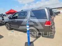 2017 Lincoln NAVIGATOR photo