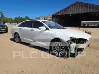 2017 Lincoln MKZ photo